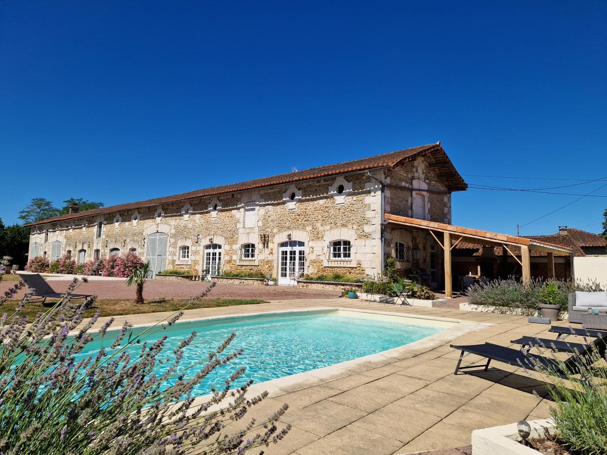 Les Quintanes Bed & Breakfast Suaux Bagian luar foto