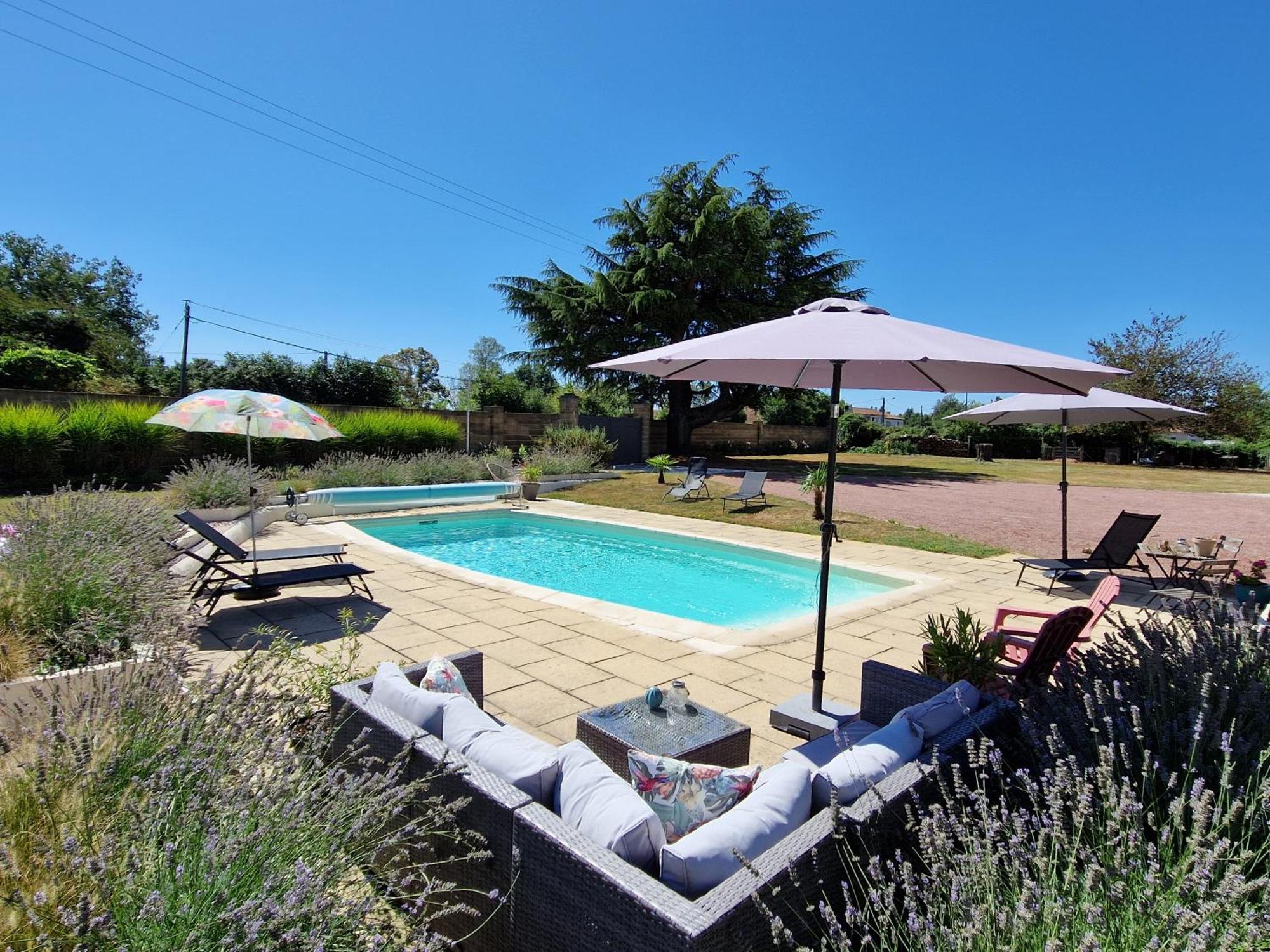 Les Quintanes Bed & Breakfast Suaux Bagian luar foto